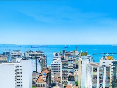 Buchen Sie günstige Flüge von Recife nach Salvador da Bahia mit Azul Linhas Aereas Brasileiras